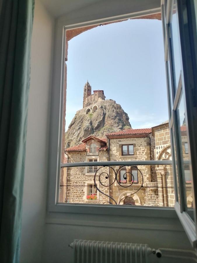 Вілла Au Bon Endroit Aiguilhe Екстер'єр фото